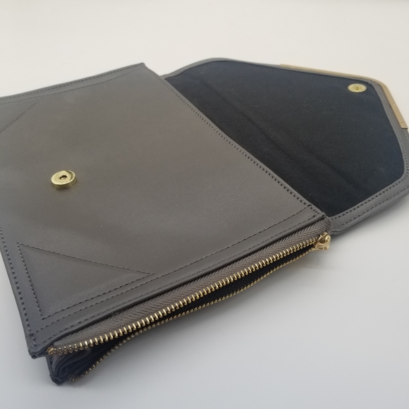 👛 BCBGeneration large expanding envelope clutch - Picture 11 of 13